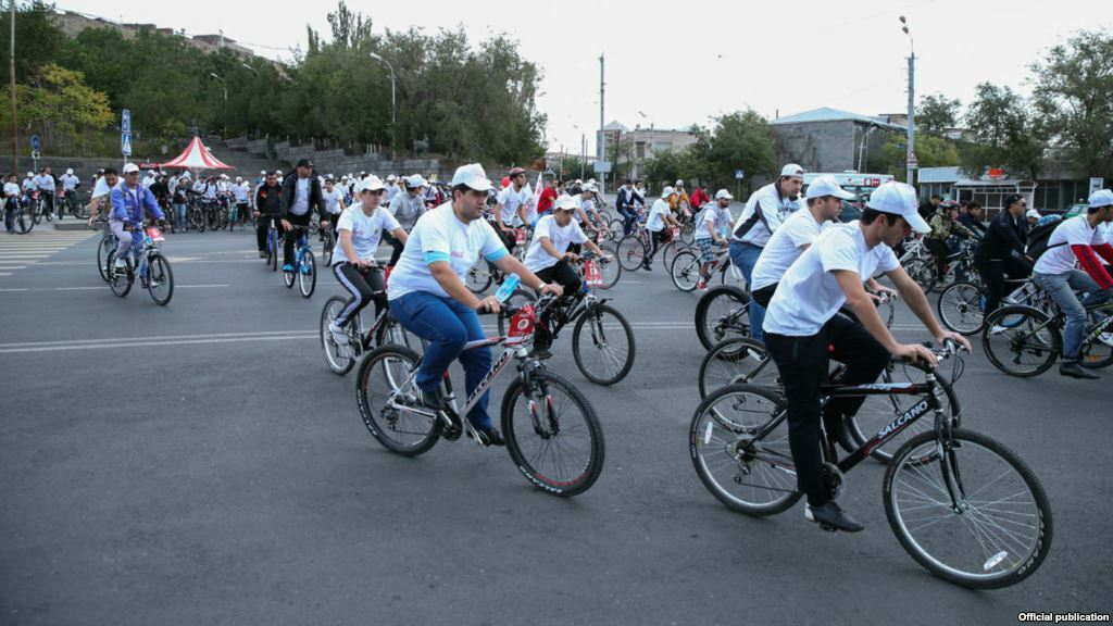 Armenia - Opening of a bike route in Yerevan, 04Oct,2014