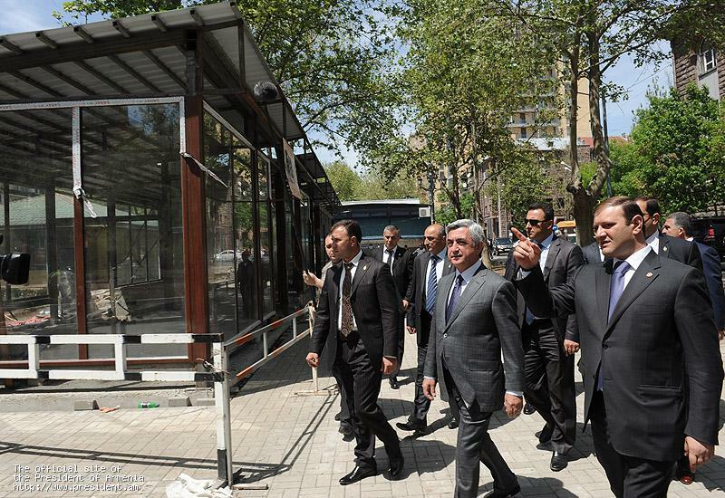 Armenia -- President Serge Sarkissian visits Mashtots park, Yerevan, 01May2012