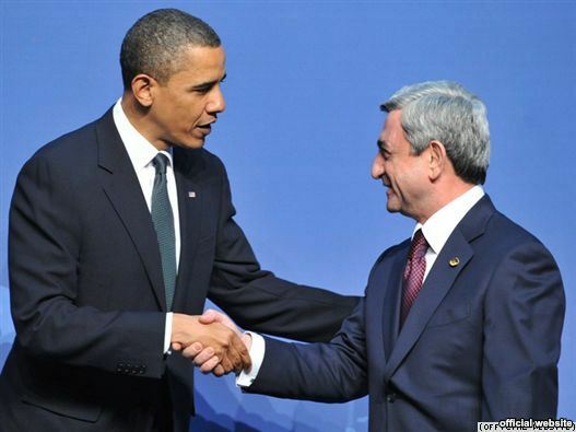 U.S. -- President Barack Obama (L) greets his Armenian counterpart Serzh Sarkisian at the Nuclear Security Summit in Washington, DC, 12Apr2010