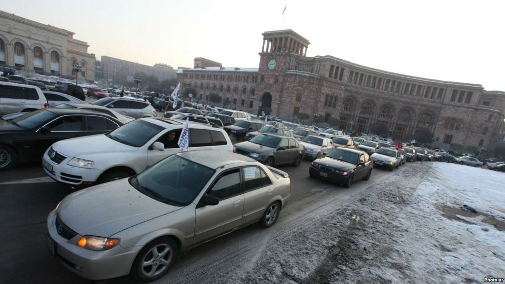 Armenia -- Protest ride against the Government's new pension reform, Yerevan, 16Janq2014