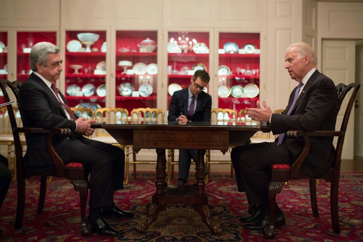 USA -- President Serzh Sargsyan meets with the Vice President of the United States Joseph Biden at the White House, Washington D.C., 01.04.2016