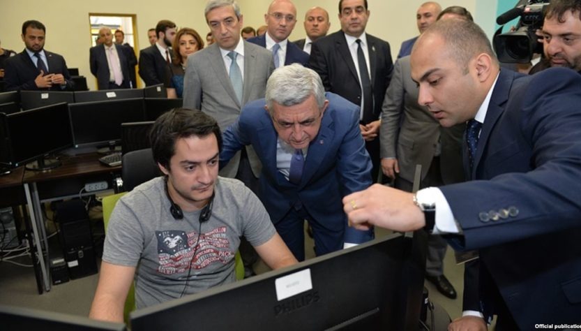 Armenia - President Serzh Sarkisian visits the offices of a new IT company in Yerevan, 17Jun2017.